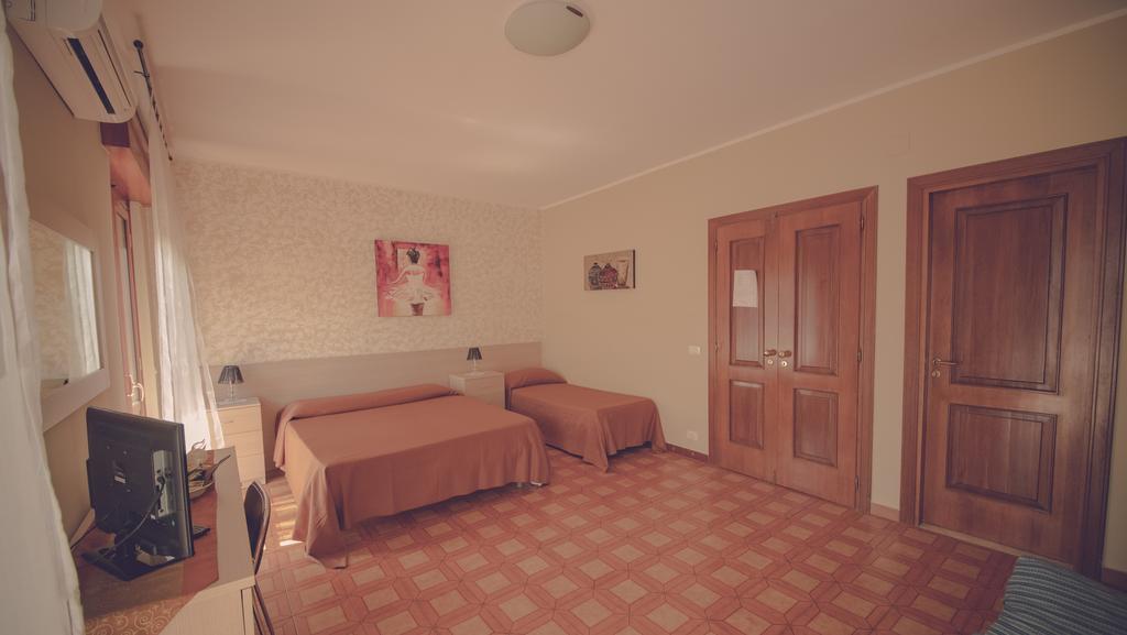Cassiodoro Rooms Affittacamere Катандзаро Екстер'єр фото