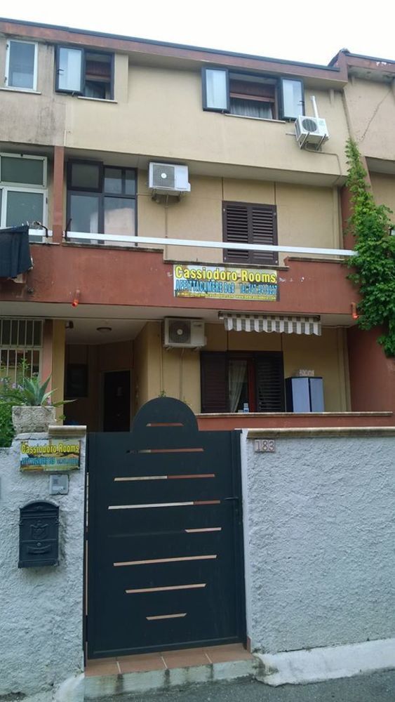 Cassiodoro Rooms Affittacamere Катандзаро Екстер'єр фото