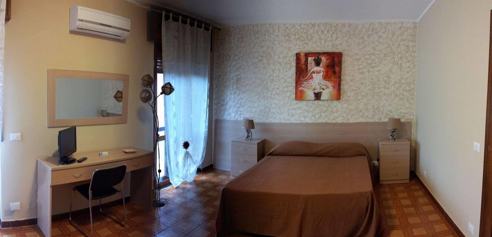 Cassiodoro Rooms Affittacamere Катандзаро Екстер'єр фото
