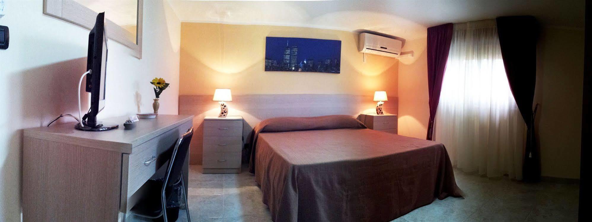 Cassiodoro Rooms Affittacamere Катандзаро Екстер'єр фото